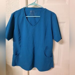 Figs Scrubs Women V Neck Scrub Top Aburi Alps Blue Size Large Guc Figs Scrubs